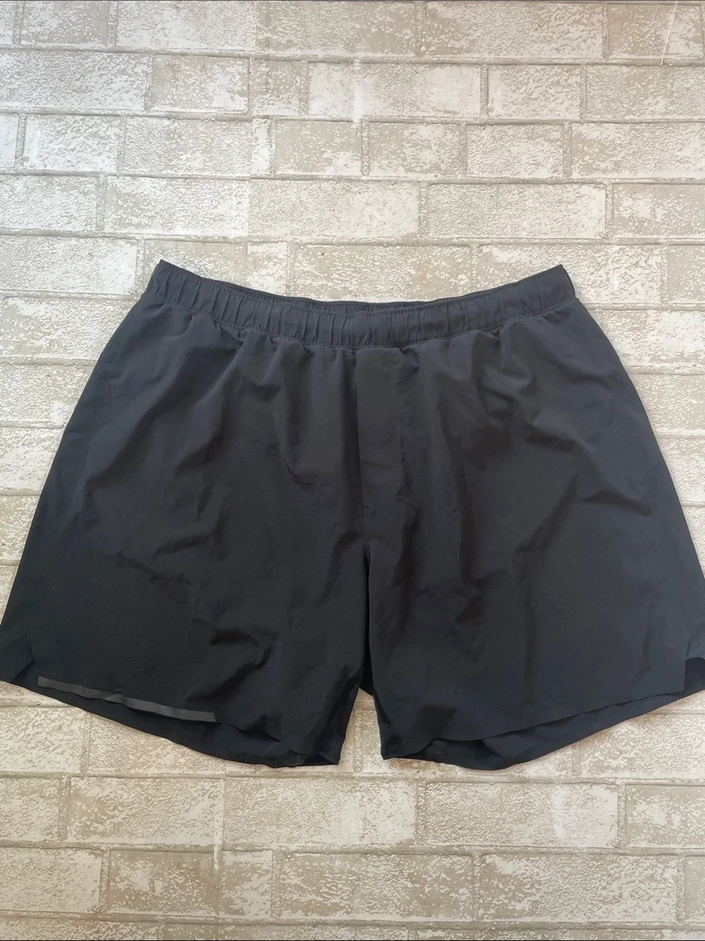 Lululemon black surge shorts xxl - Picture 3 of 8